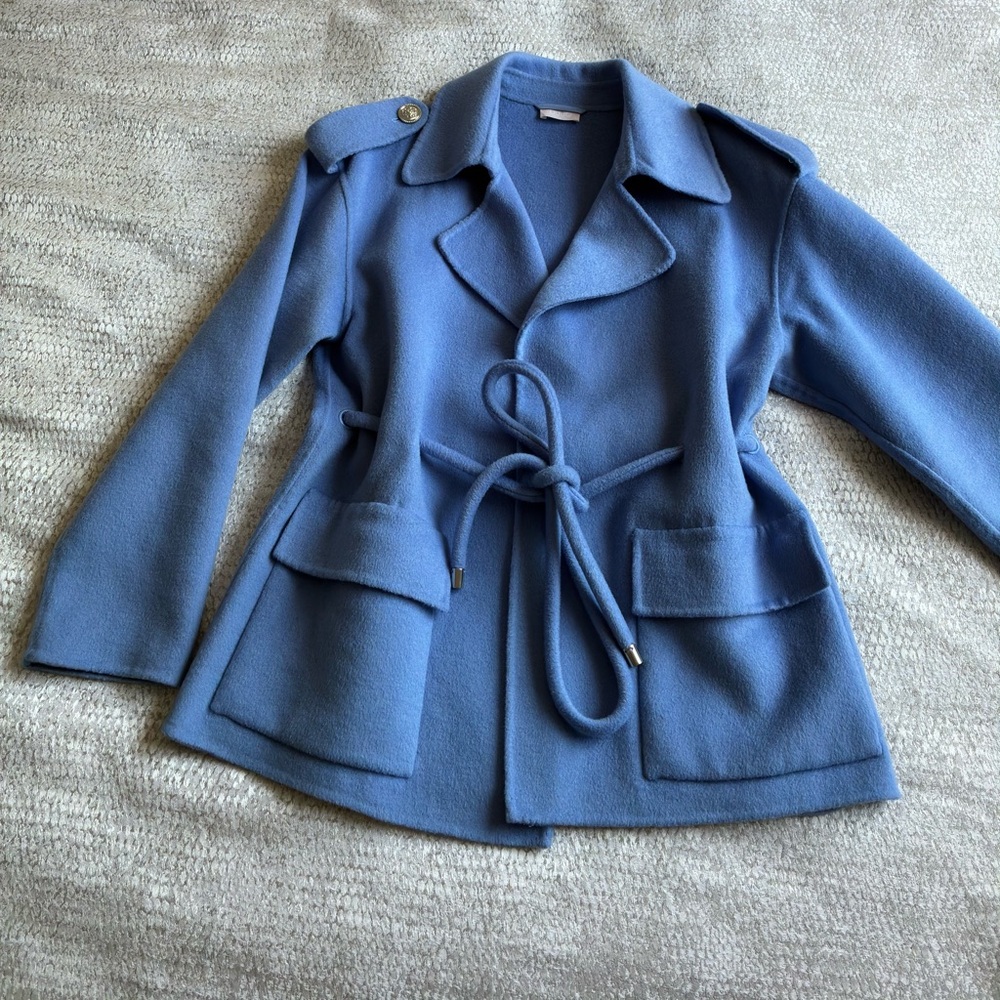 Liu Jo Italy wool jacket with Tie Waist. 
Double face wool
